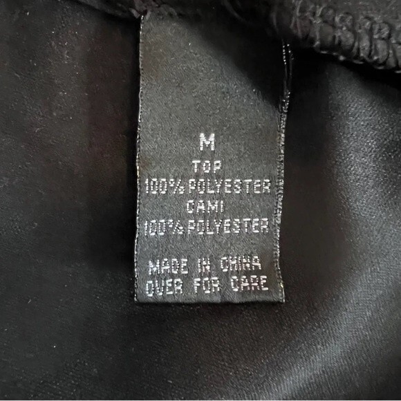 Pink and black abstract print smocked top size medium - Picture 6 of 6